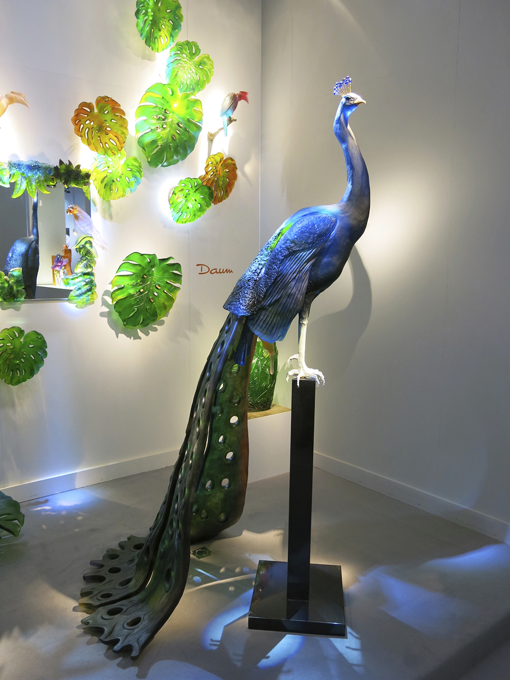 Peacock sculpture by Daum